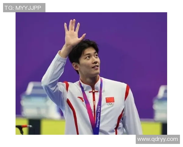 从草根到巅峰足球明星背后的奋斗故事与心路历程