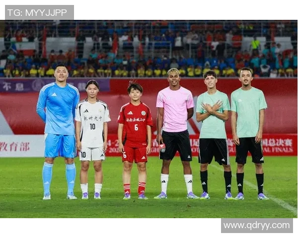 足球明星中姓皮的球员有哪些他们的成就与影响力分析